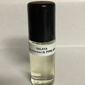 Valaya by - Black Cap Body Oil
